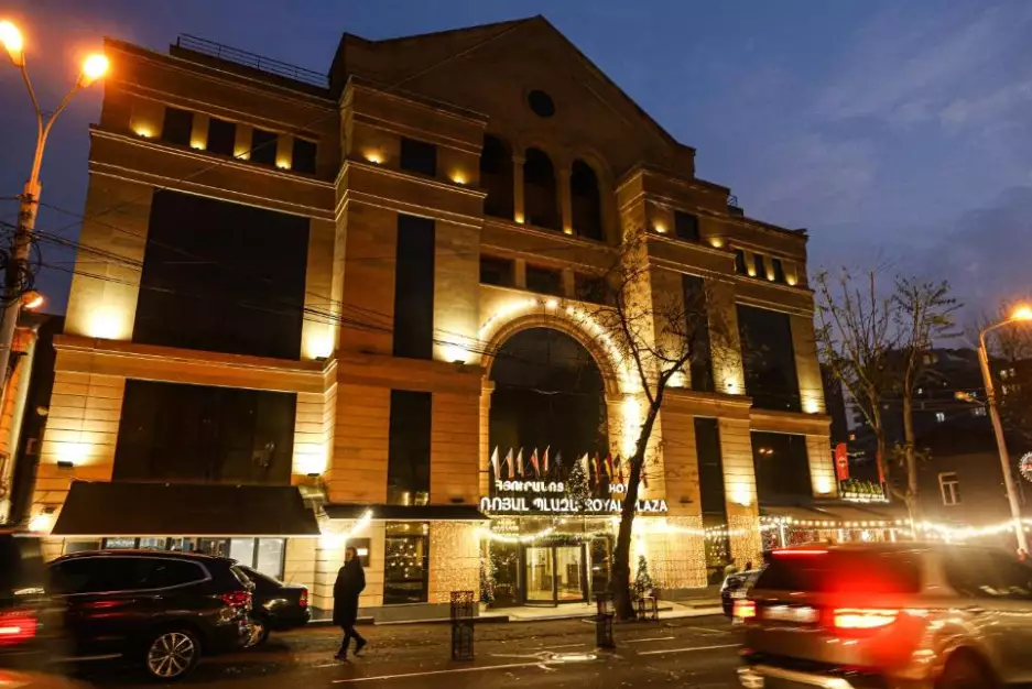 Alibaba https://cdn.alibaba.ir/ostorage/hotel-accommodation-images/694bdd6742794e78685ec623_Screenshot 2025-12-24 155759.webp